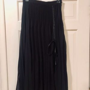 Pleated chiffon midi skirt